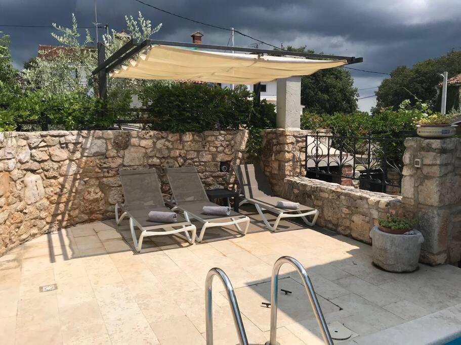 Saison Openning Prices Luxury Villa Nini With Fireplace, Private Pool, Bikes, Barbecue And Much More 포레치 외부 사진