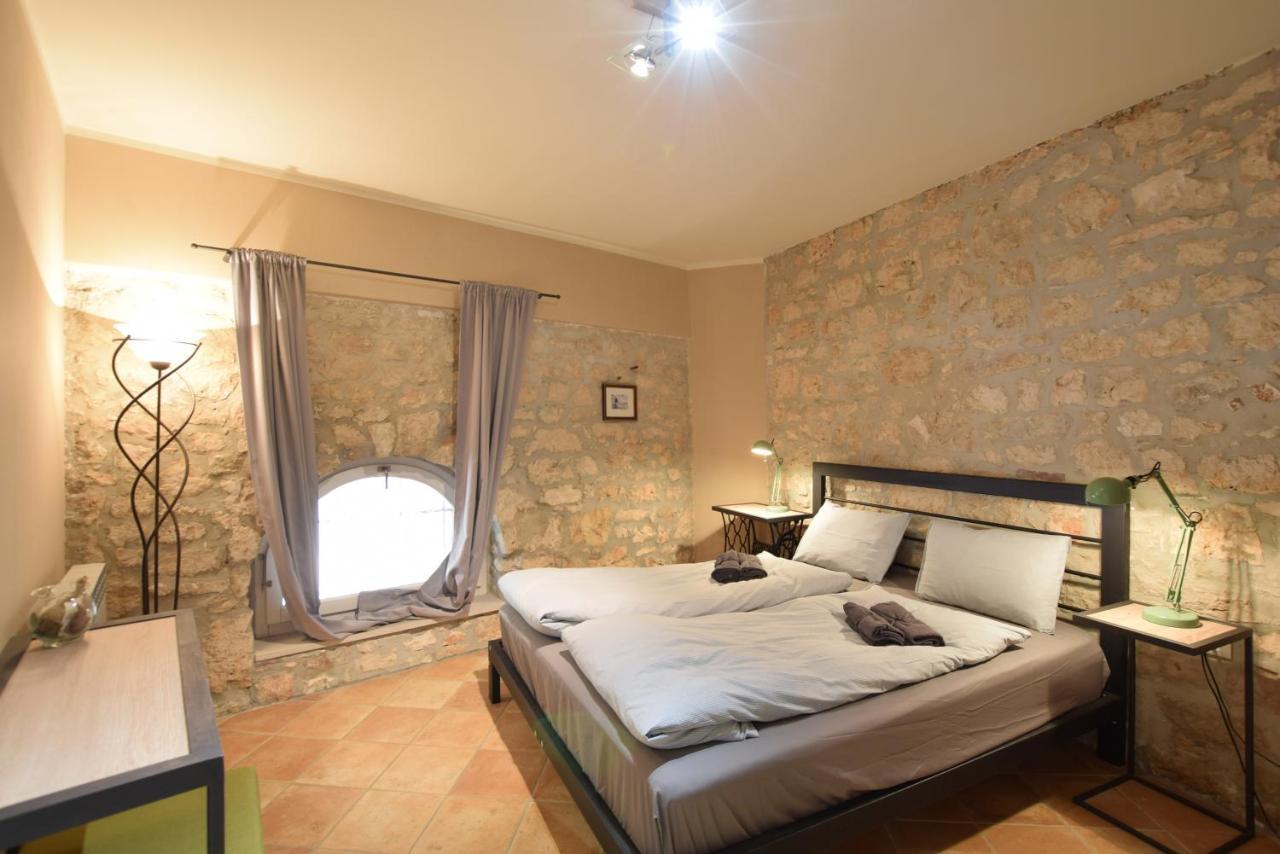 Saison Openning Prices Luxury Villa Nini With Fireplace, Private Pool, Bikes, Barbecue And Much More 포레치 외부 사진