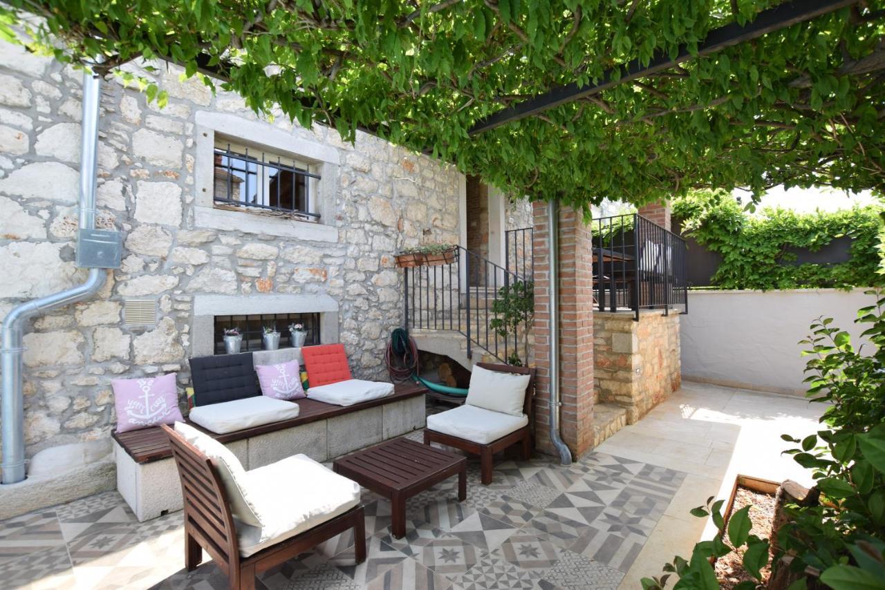 Saison Openning Prices Luxury Villa Nini With Fireplace, Private Pool, Bikes, Barbecue And Much More 포레치 외부 사진