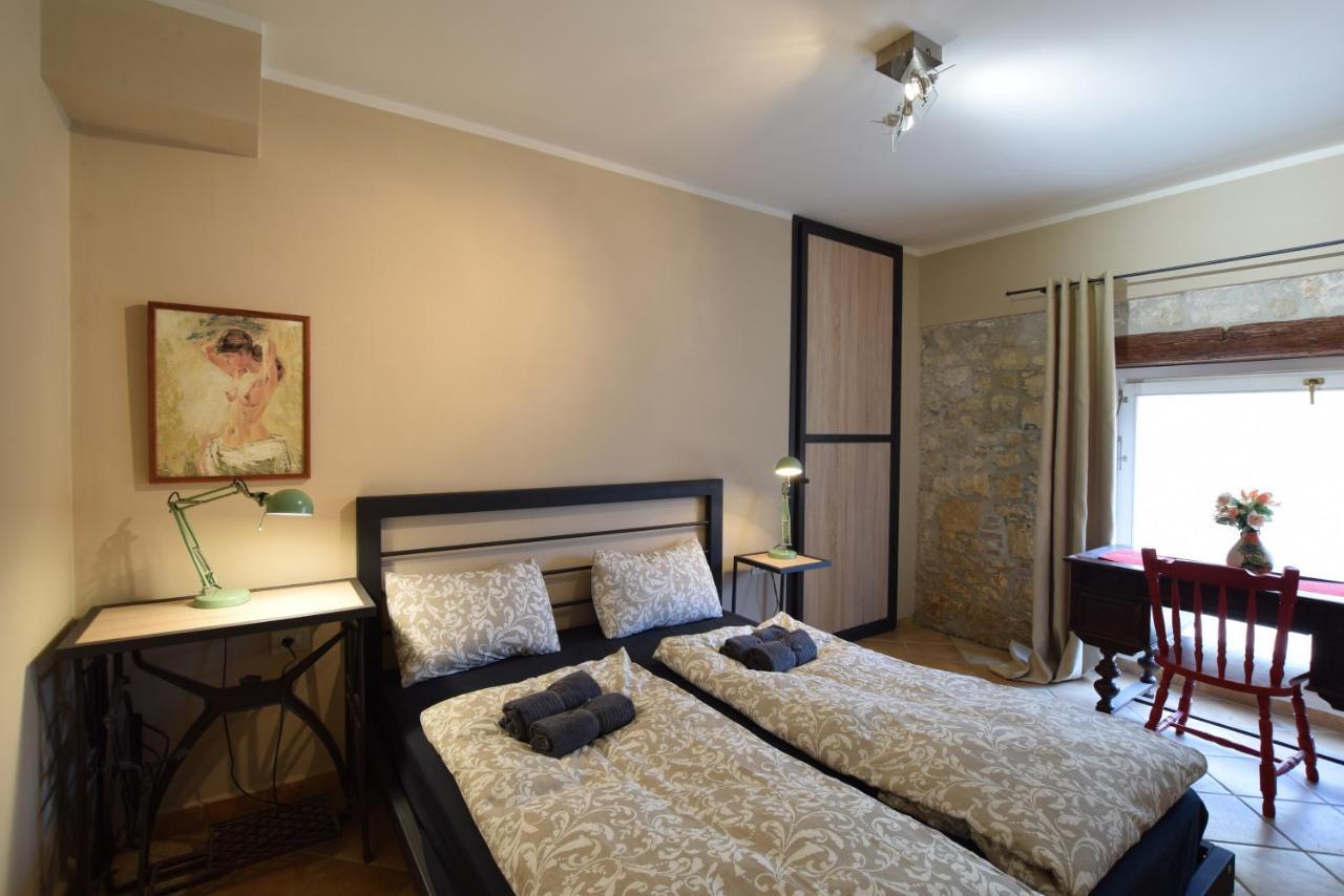 Saison Openning Prices Luxury Villa Nini With Fireplace, Private Pool, Bikes, Barbecue And Much More 포레치 외부 사진